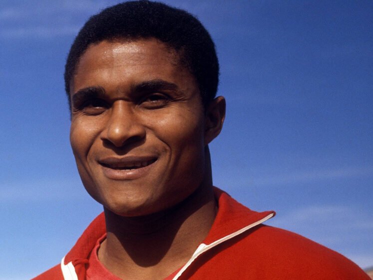 Best Strikers in Football History