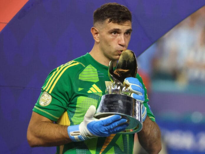 Emiliano Martínez Best Goalkeepers in the World 2025